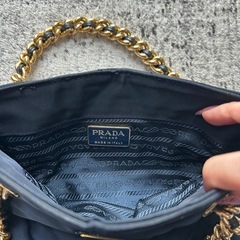 ハンドバッグ　PRADAの画像