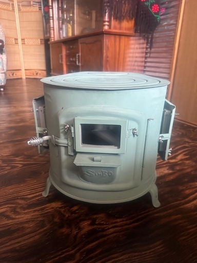 薪ストーブ（未使用、新品）新保製作所製