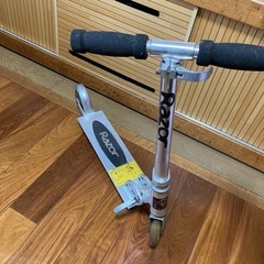 折りたたみキックボード RAZOR