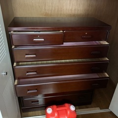 整理ダンスの画像