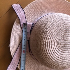 麦わら帽子ピンクの画像