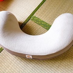 エルゴ授乳クッションの画像