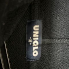 UNIQLO ブラック フード付きトレーナー Mの画像
