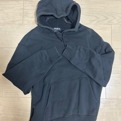 UNIQLO ブラック フード付きトレーナー M