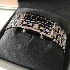 【配送・直接引渡OK】未使用品　管理番号：L-34　ブレスレット 時計 LEDカラー の画像