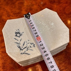 和食器　お皿　4枚の画像
