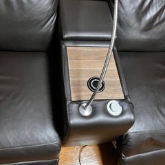 【売約済】ニトリ Nストラス 2人用電動本革リクライニングソファ Nストラス DBR ユニットテーブル付き 2モーター