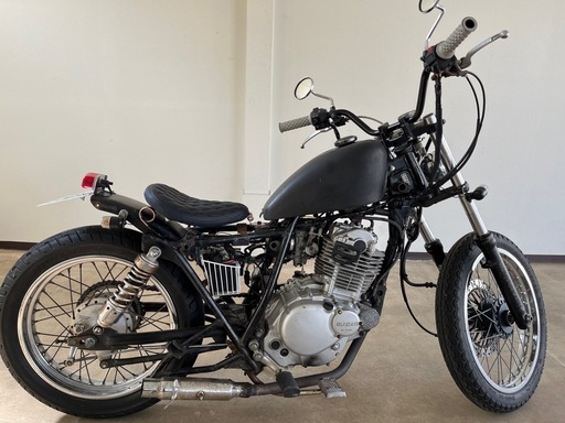 スズキ　グラストラッカー　ＮＪ４７Ａ