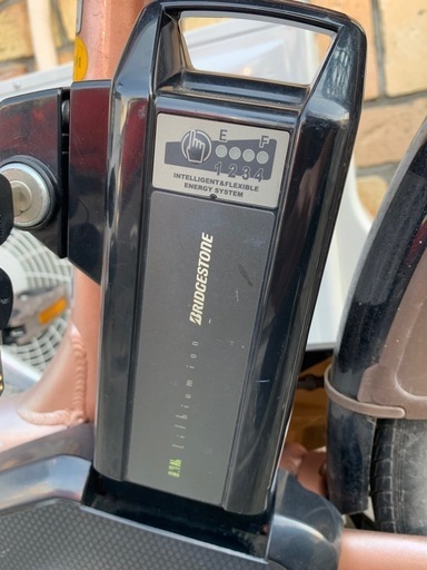 j34?ブリヂストン電動自転車、バッテリー8.7AH