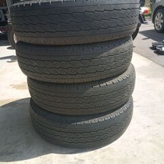 ハイエース キャラバン等 195/80R15 タイヤ ブリヂストン あげます。の画像