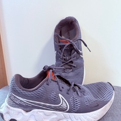 NIKEランニングシューズ　26.5cmの画像
