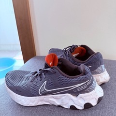 NIKEランニングシューズ　26.5cmの画像