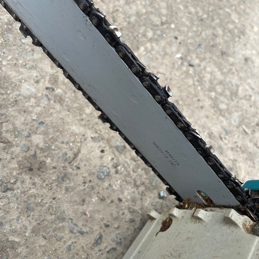 Makita ME333 ガソリン式チェーンソー