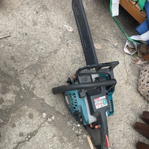 Makita ME333 ガソリン式チェーンソー