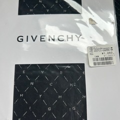⭐︎お話し中⭐︎【新品】GIVENCHY(ジバンシー)おしゃれなロゴ入りストッキング　高島屋購入の画像