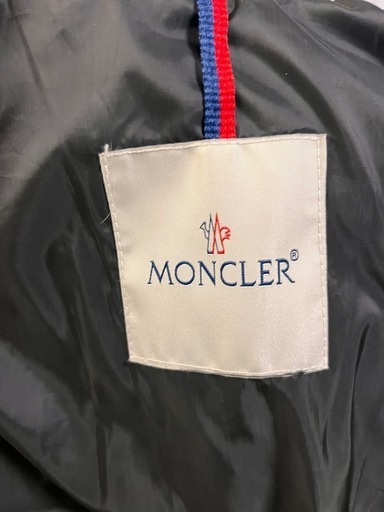 MONCLER グレー ダウンジャケット フード付き
