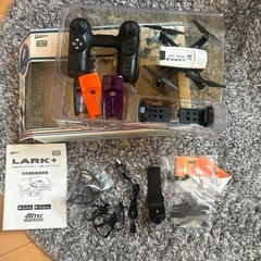 4CH　2.4GHZ　FPVドローン　LARK ホワイトの画像