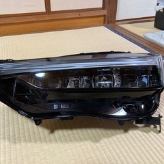 RV5ヴェゼル　左ヘッドライト