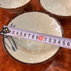 大きめのご飯茶碗の画像