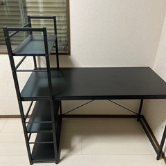 机を特に目立った汚れなどはありません。