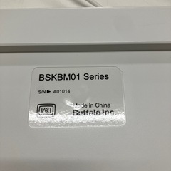 ☆値下げ☆A2504-122 BUFFALO Mac用キーボード BSKBM01WH 年式表記無し Windowsでキーが打てる事は確認していますがMacでは試していません 箱・説明書・ドライバーCD-ROM付き 中古美品の画像