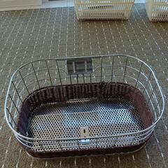 BSカジュナ前カゴの画像