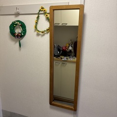 壁に掛ける全身鏡
の画像