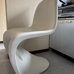 椅子　チェア　白　の画像