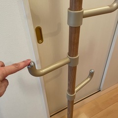 【終了】突っ張りポールハンガーの画像
