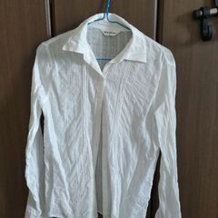 中古　女性　長袖　Lサイズ　アイボリー　ブラウス