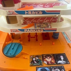 トミカビルの画像