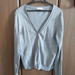中古　女性　Ｍサイズ　グレー　カーディガン