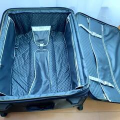 TUMI トゥミ スーツケースの画像