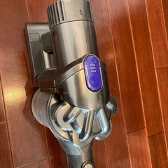 【受け渡し者確定しました】ダイソン　掃除機