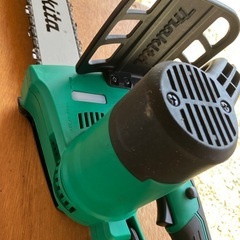 マキタ電動チェーンソーの画像