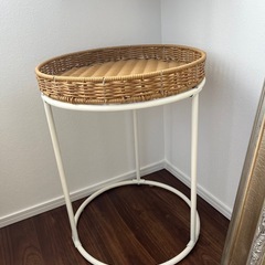 　ラタン風　サイドテーブル