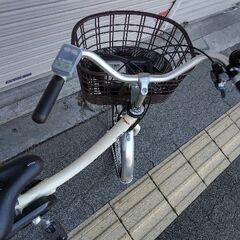 [YAMAHA]PAS SION-U(パス シオンユー)20吋 電動アシスト自転車 8.7Ahバッテリー+充電器(アイボリー)の画像