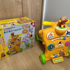 アンパンマンへんしんウォーカー　押し車　四輪車に変身！