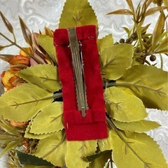 新品フラダンスなど髪飾りの画像