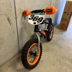 KTMキッズトレーニングバイク　ストライダー