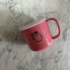 ペンギン　蓋付き　コップ　ピンク　キッズ　ベビー　こぼれない