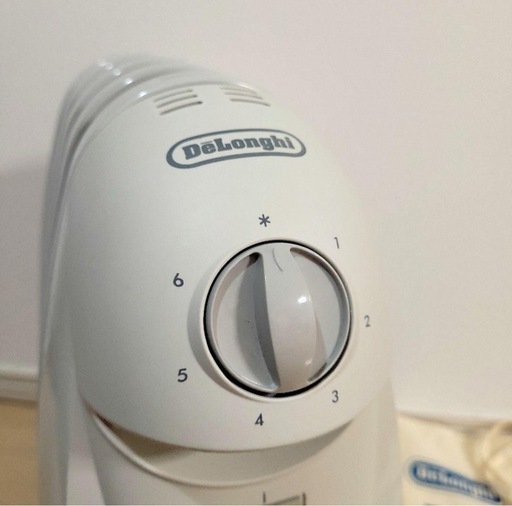 デロンギ De'Longhi オイルヒーター (wh) 新潟の季節、空調家電 デロンギ De'Longhi オイルヒーター (wh) 新潟の季節、空調家電