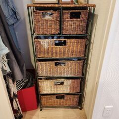 茶色のラック