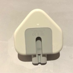 純正AppleBFタイプ電源アダプターの画像