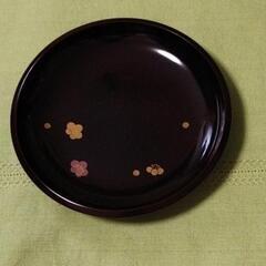 『未使用』漆器　銘々皿 花模様 黒皿 ５枚セットの画像