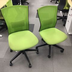 お取引中【中古】イトーキ「デスクチェア(ｻﾘﾀﾞﾁｪｱ/緑)」 計２脚　お譲りします！の画像