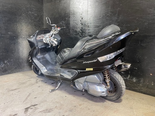 ★支払総額6.2万円★ 定休日なし！いつでも現車確認可能です！ ヤマハ マジェスティC 黒 SG03J 社外マフラー！ フロントマスク！ フルエアロ！ ウェーブディスク！ アルミステップ！ 社外ハンドル！ バックレスト！ リアスポイラー！ メッキパーツ！ LEDテール！ フェンダーレス！ サイスタ付き！　
