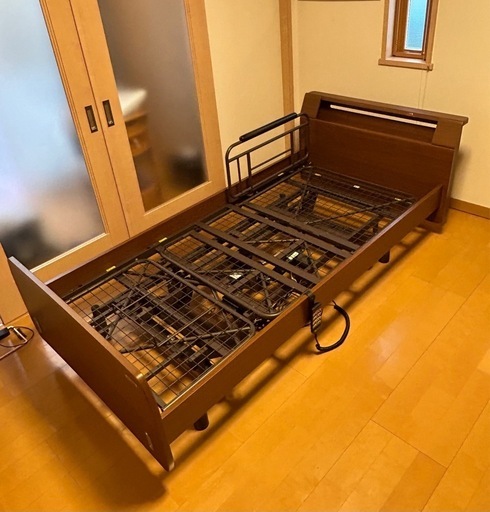 介護ベッド　　電動リクライニング付き