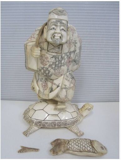 新品未使用 恵比寿様 置物 鯛持ち 縁起物 商売繁盛 開運 インテリア　オブジェ 七福神 恵比須様と亀の像 置物 オブジェ 飾り 象牙風 魚 鯛 縁起物