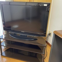 薄型テレビ（Toshiba)台もセットで